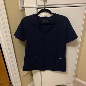 FIGS Casma™ Three-Pocket Scrub Top size medium Navy